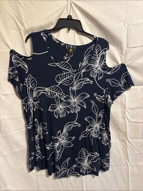 JM Collection Navy Top with White Botanical Print